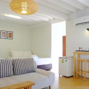 Udee Cozy Hotel